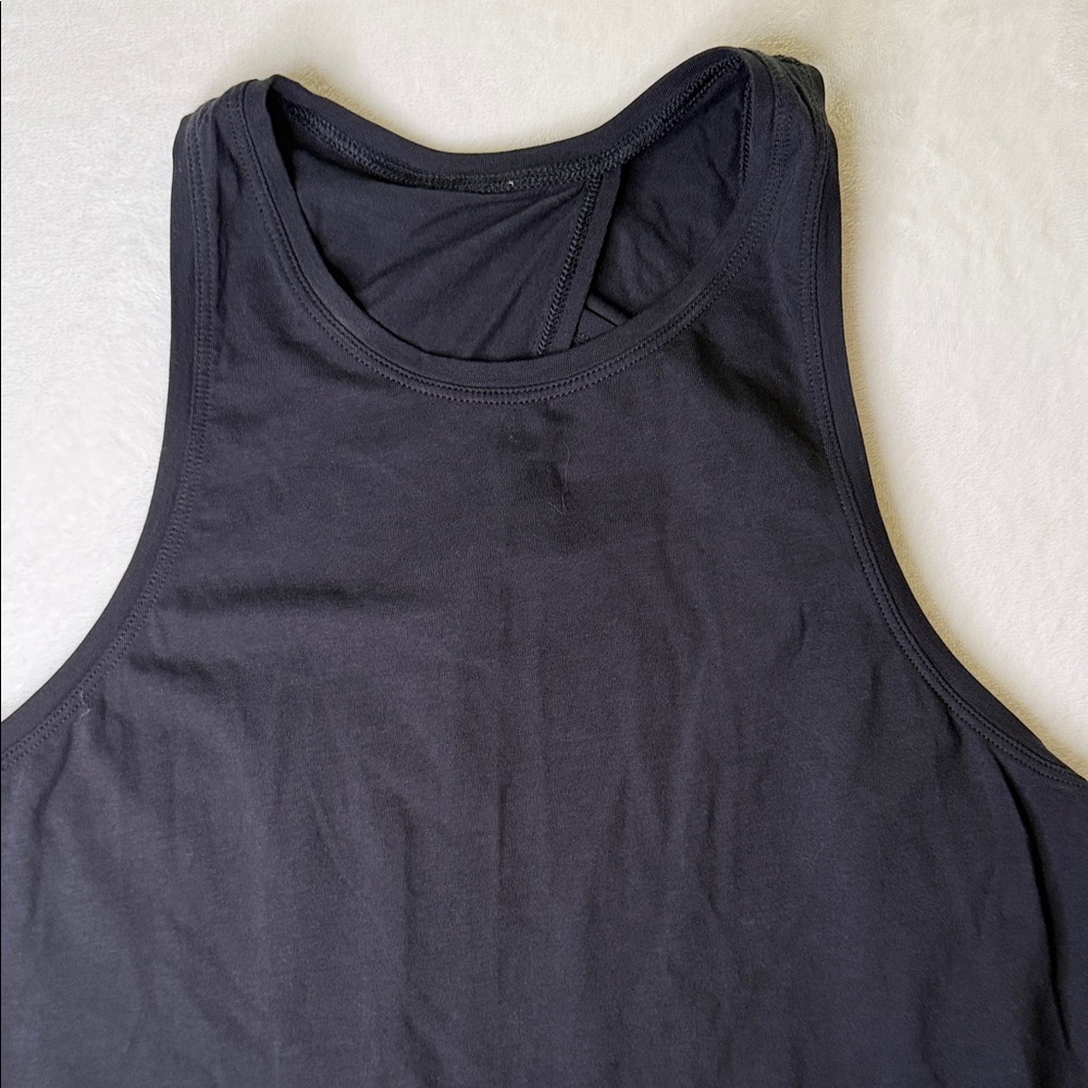 Lululemon Muscle Tee - Picture 8 of 9